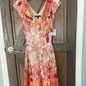 NWT Ladies peach/coral/white flutter sleeve flouncy hem summer dress